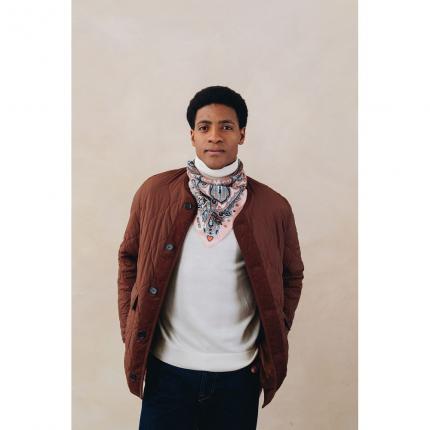 Carré 67 en twill de soie
imprimé Cachemire