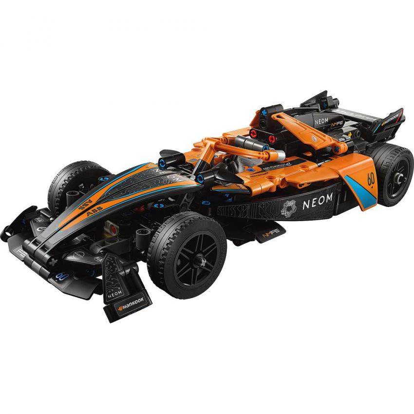 NEOM MCLAREN FORMULA E RACE CAR - TECHNIC