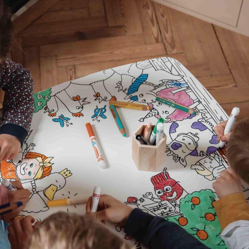 Coloritable - La première table d'activités à colorier à l'infini